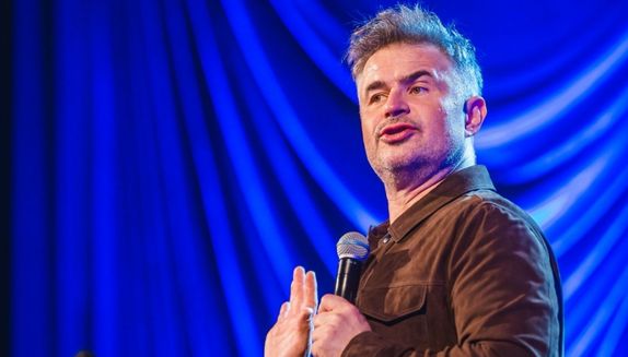 „Tylko śmiech nas ocali” – Igor Kwiatkowski na nowej drodze