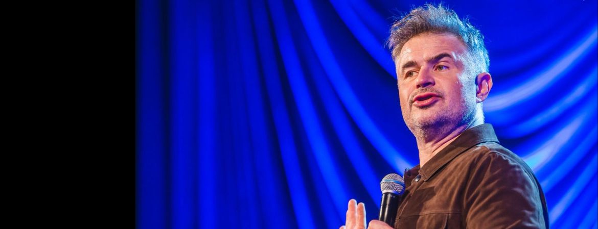 Okładka wpisu „Tylko śmiech nas ocali” – Igor Kwiatkowski na nowej drodze