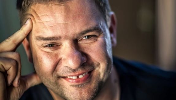 Tomasz Karolak – aktor, reżyser, dyrektor, wokalista