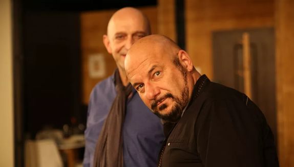 Piotr Gąsowski w „Wieczorku pożegnalnym” – komedia na jesień 2022